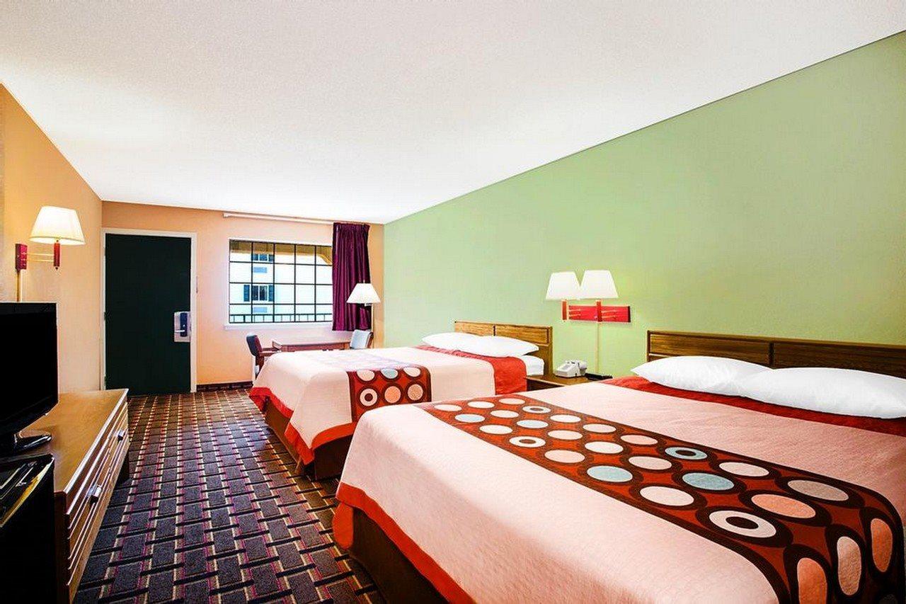 Americas Best Value Inn Дариен Экстерьер фото