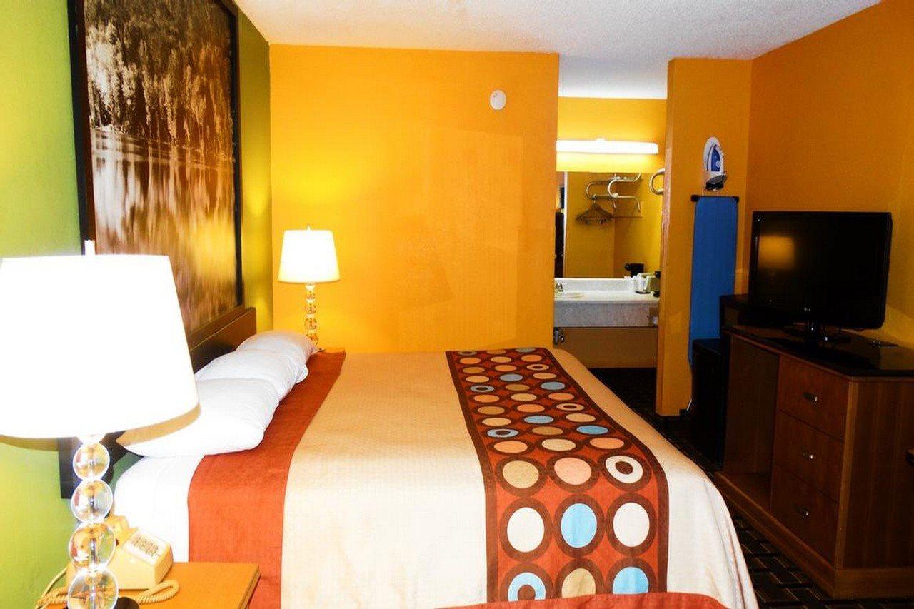 Americas Best Value Inn Дариен Экстерьер фото