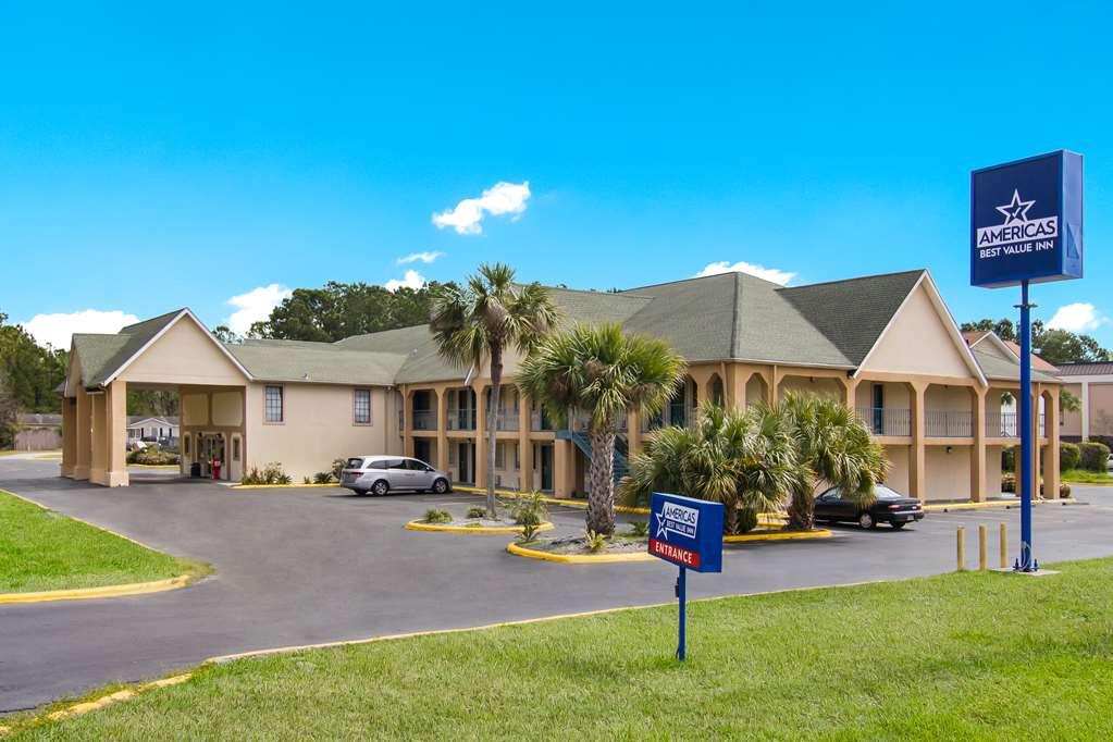 Americas Best Value Inn Дариен Экстерьер фото