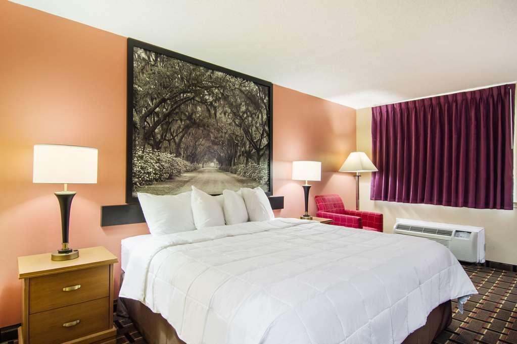Americas Best Value Inn Дариен Номер фото