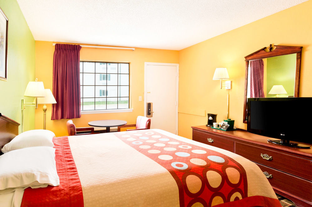 Americas Best Value Inn Дариен Экстерьер фото