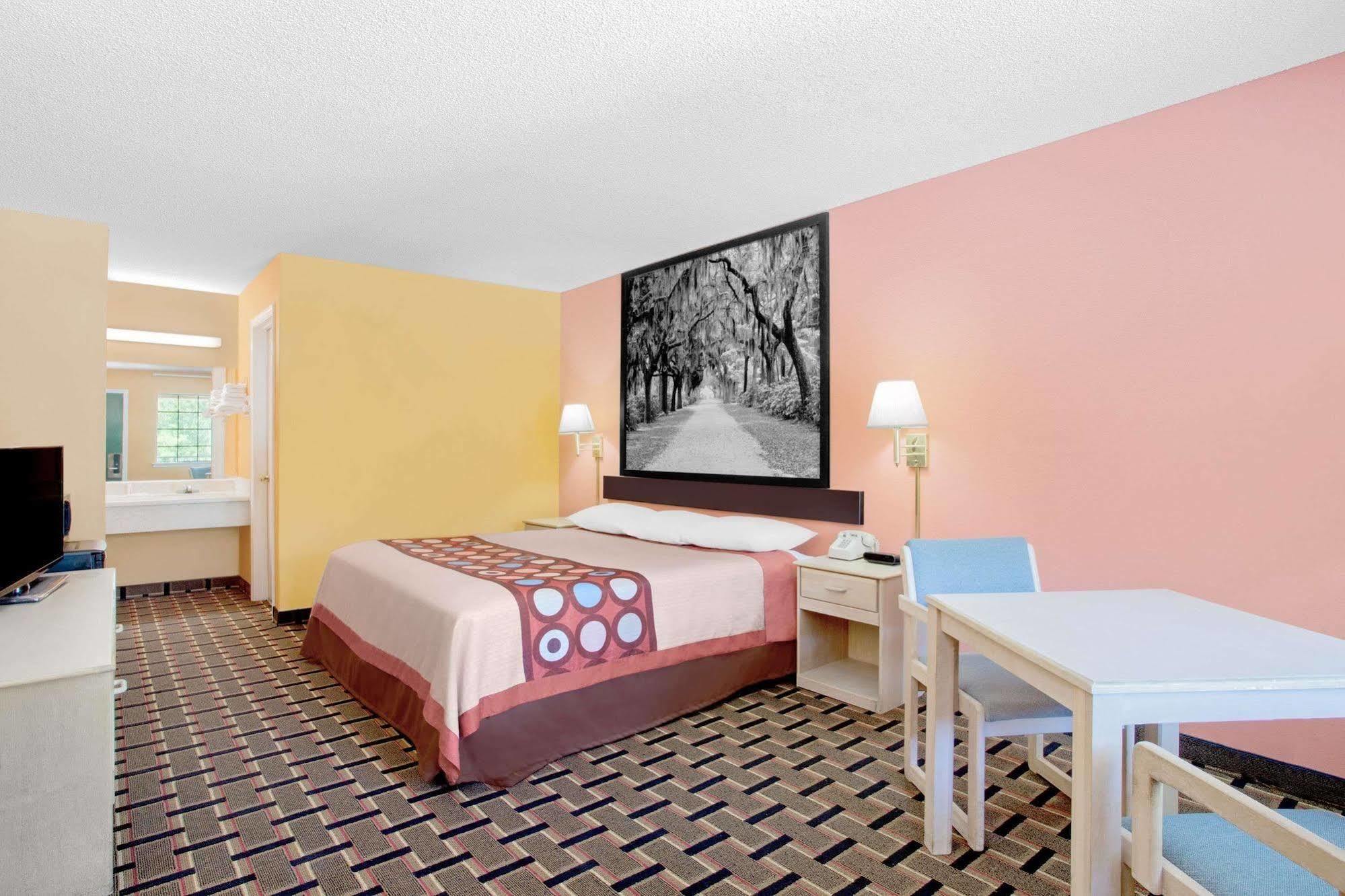 Americas Best Value Inn Дариен Экстерьер фото
