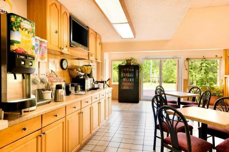 Americas Best Value Inn Дариен Экстерьер фото