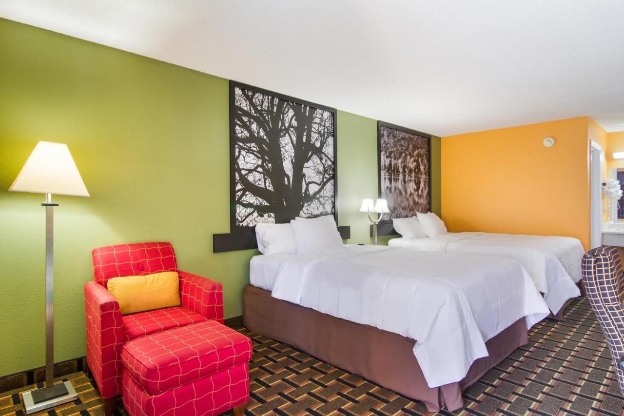 Americas Best Value Inn Дариен Экстерьер фото
